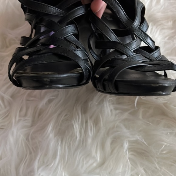 [diba] Black Zip-Up Heels - Picture 5 of 8